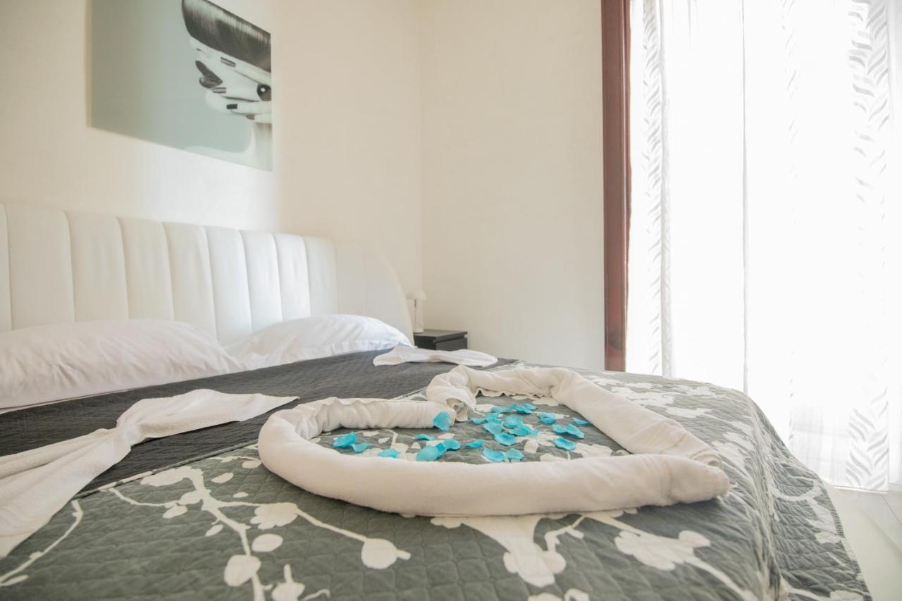 ナポリ マディソン Bed & Breakfast エクステリア 写真